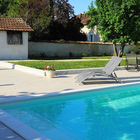 Bed and Breakfast Le Chemin Challignac Esterno foto