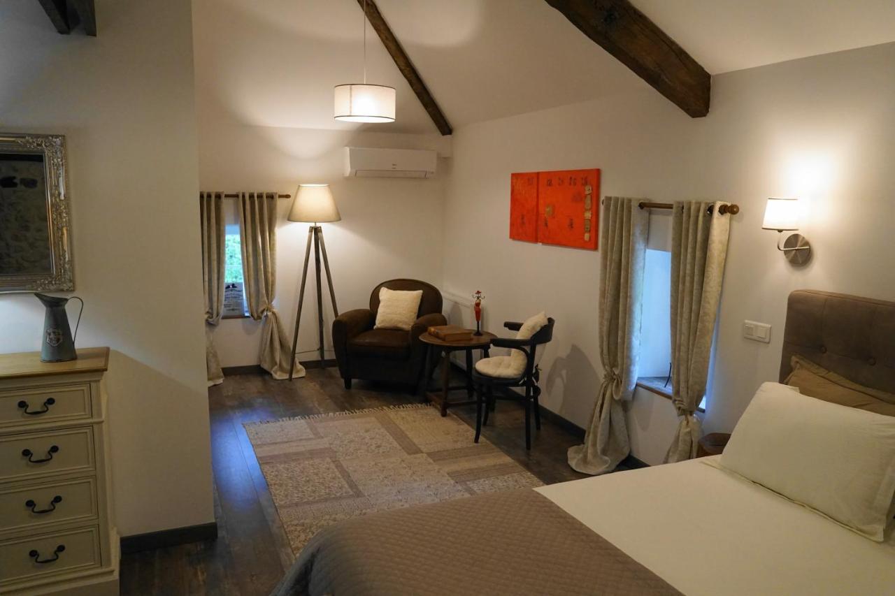 Bed and Breakfast Le Chemin Challignac Esterno foto