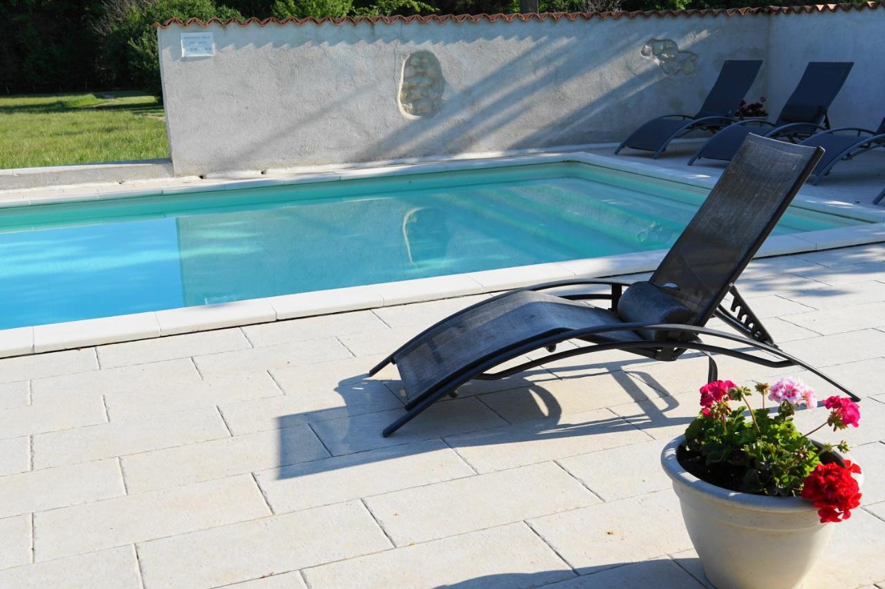 Bed and Breakfast Le Chemin Challignac Esterno foto