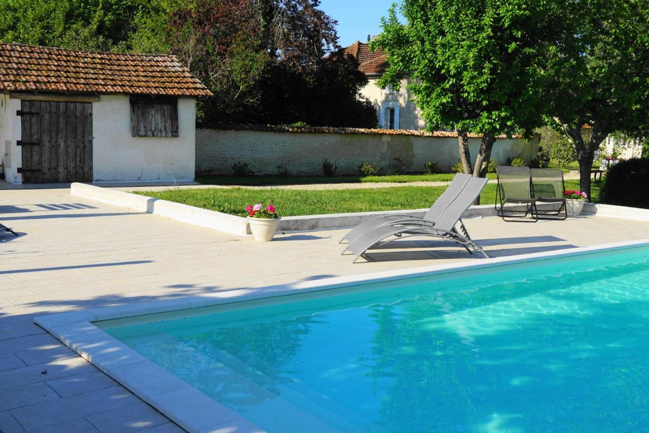 Bed and Breakfast Le Chemin Challignac Esterno foto