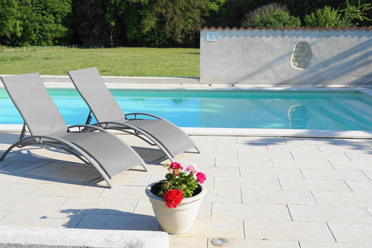 Bed and Breakfast Le Chemin Challignac Esterno foto