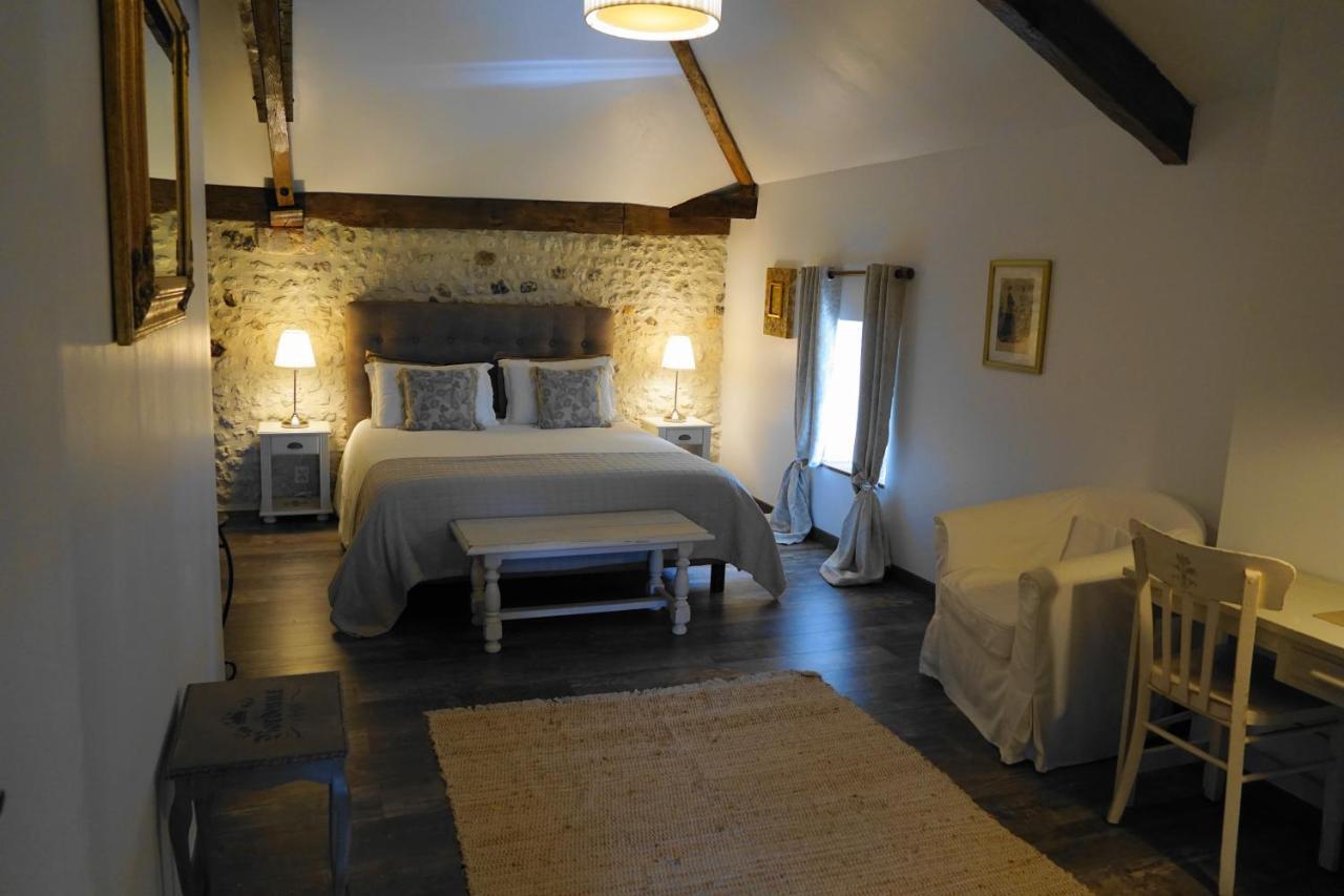Bed and Breakfast Le Chemin Challignac Esterno foto