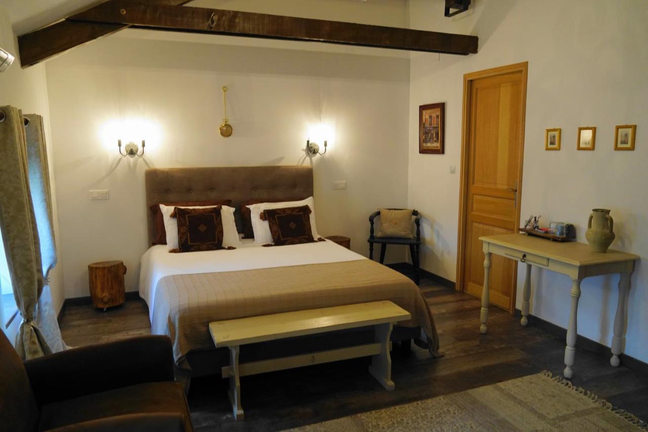 Bed and Breakfast Le Chemin Challignac Esterno foto
