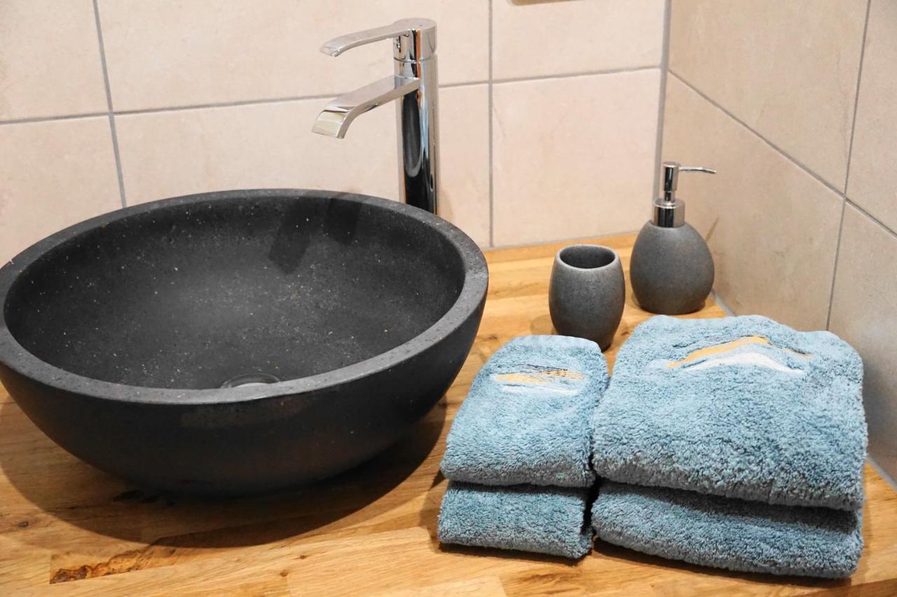 Bed and Breakfast Le Chemin Challignac Esterno foto