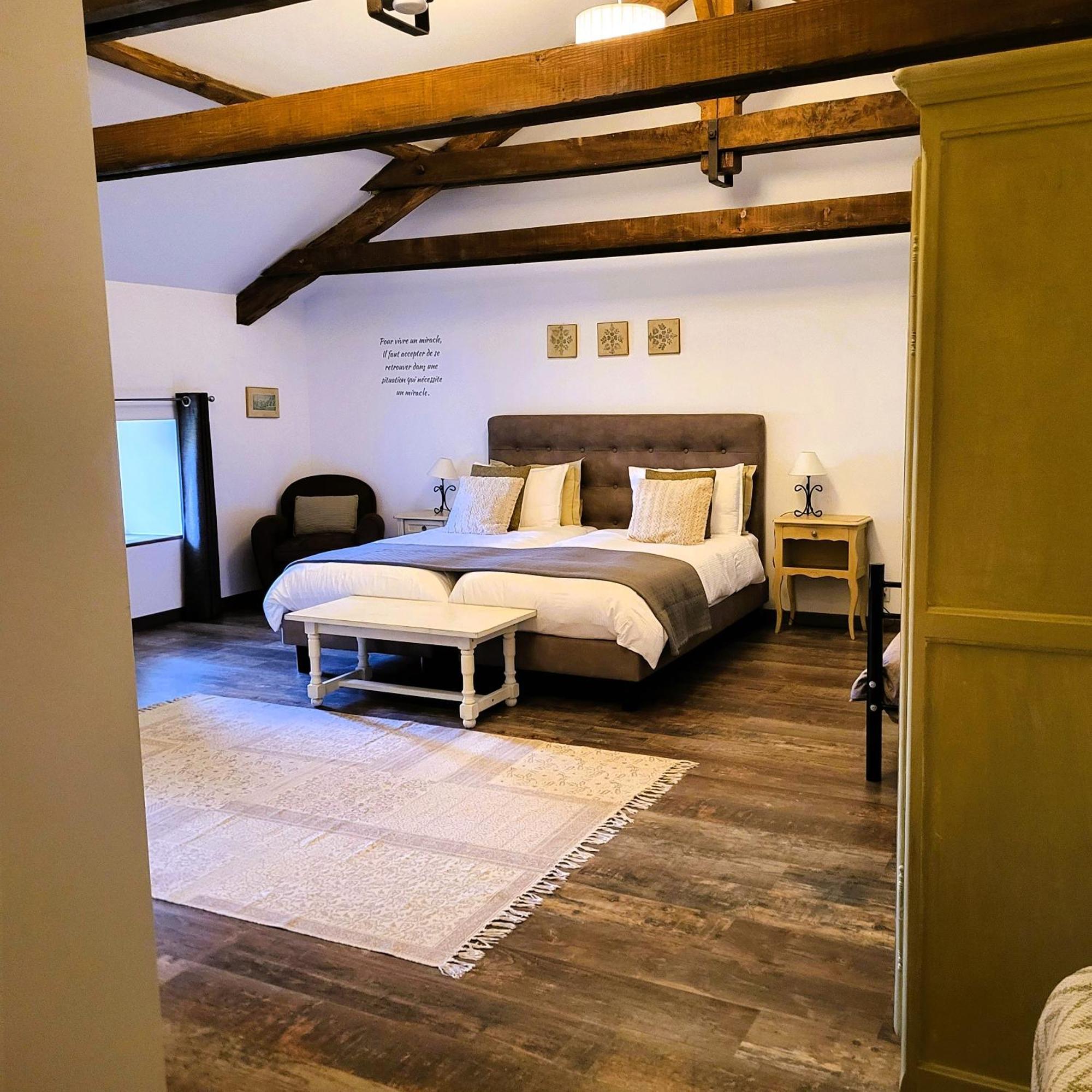 Bed and Breakfast Le Chemin Challignac Esterno foto