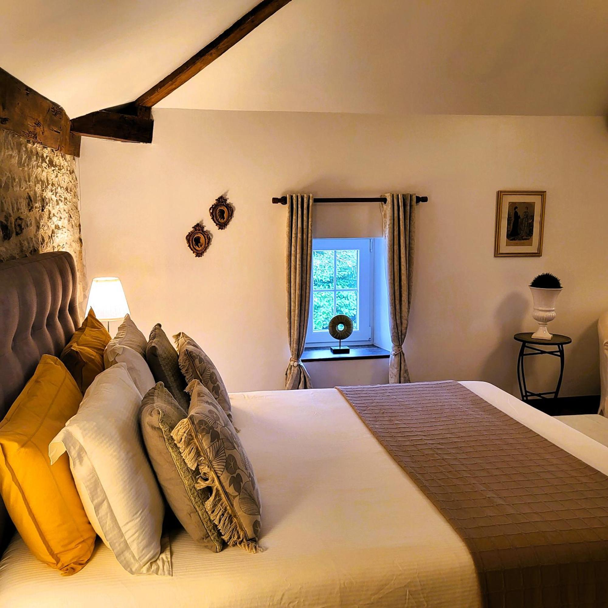 Bed and Breakfast Le Chemin Challignac Esterno foto