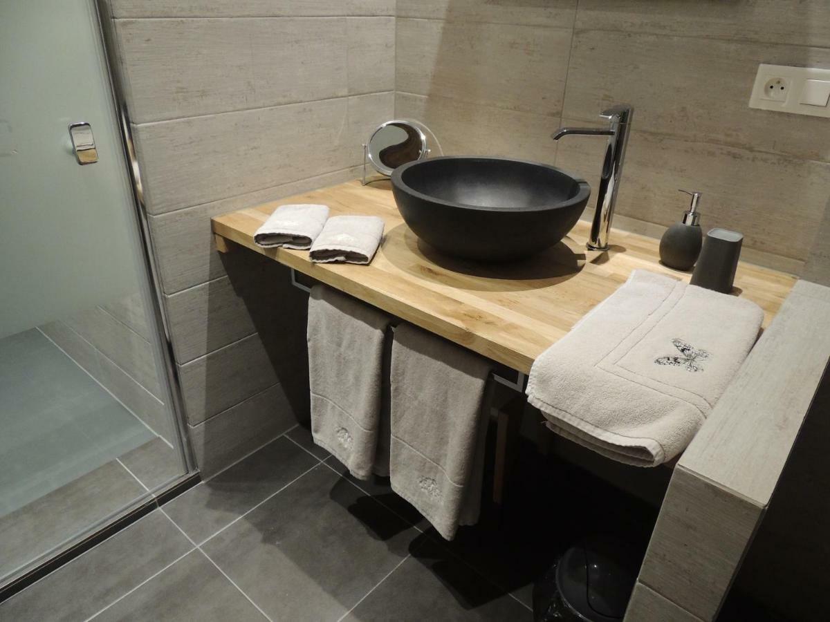 Bed and Breakfast Le Chemin Challignac Esterno foto