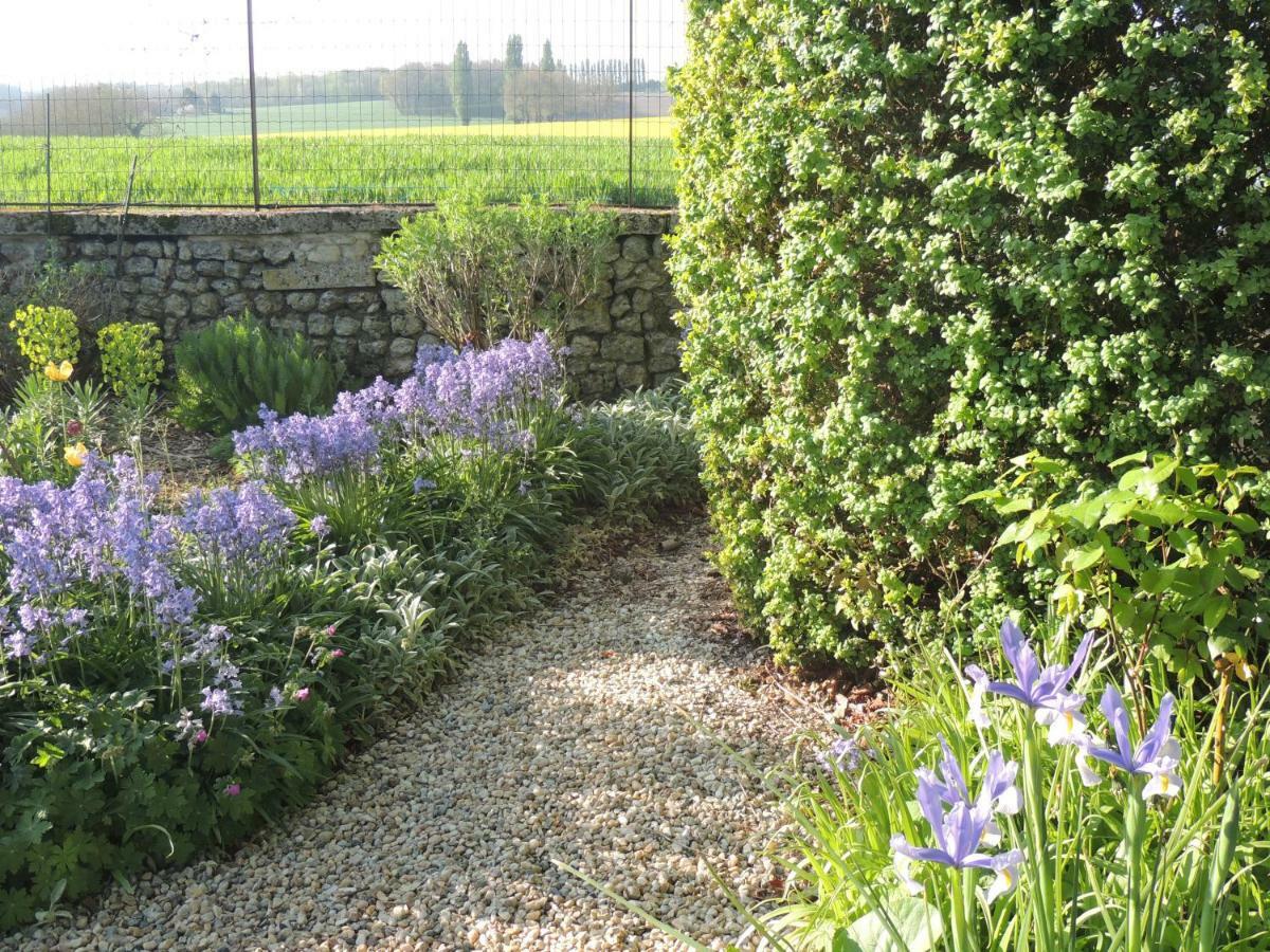 Bed and Breakfast Le Chemin Challignac Esterno foto