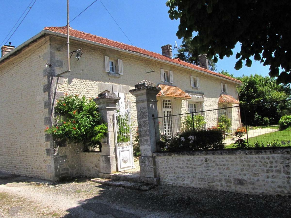 Bed and Breakfast Le Chemin Challignac Esterno foto
