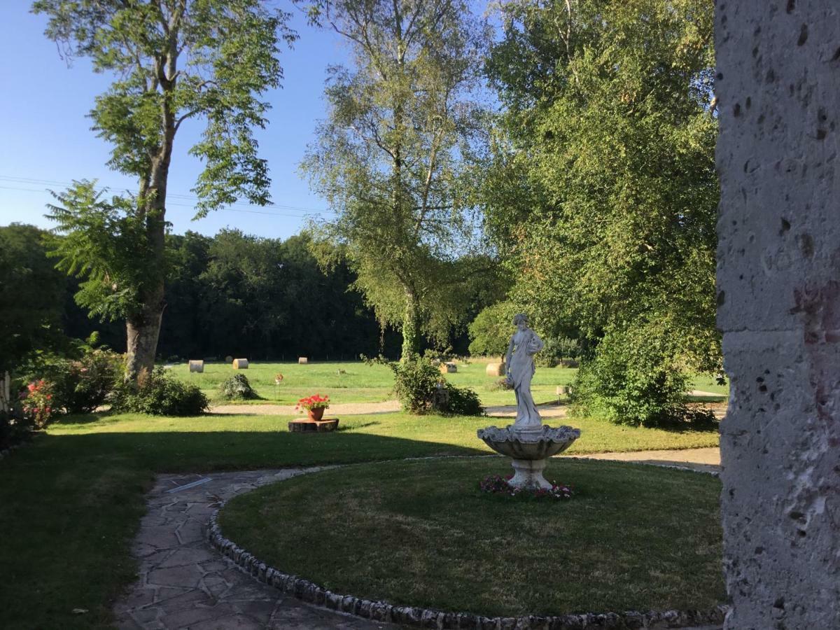 Bed and Breakfast Le Chemin Challignac Esterno foto
